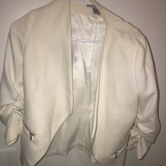 H&M Jackets & Blazers - H&M blazer Size 6